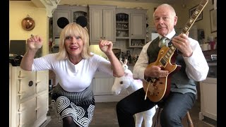 Toyah amp Robert Fripp  Caffeinated Mouse Tap Dancing to quotFracturequot [upl. by Yenduhc]