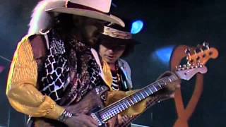 Stevie Ray Vaughan  Scuttle buttin [upl. by Waters]