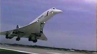 Oshkosh Concorde Runway View [upl. by Redd]