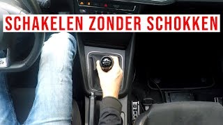 Schakelen  Zo schakel je een auto zonder te schokken [upl. by Ardnnaed]